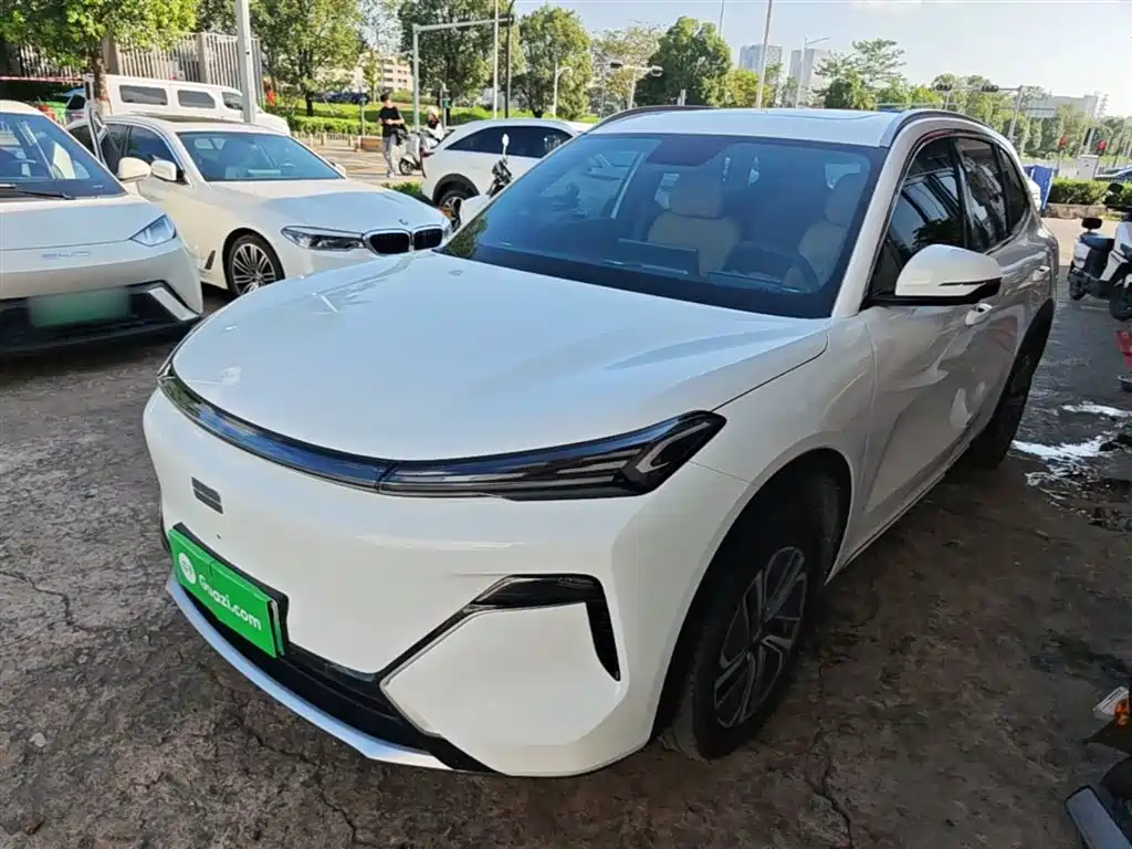 Geely Galaxy Starship 7 EM-i 2025 Model 120km Voyage+ Edition