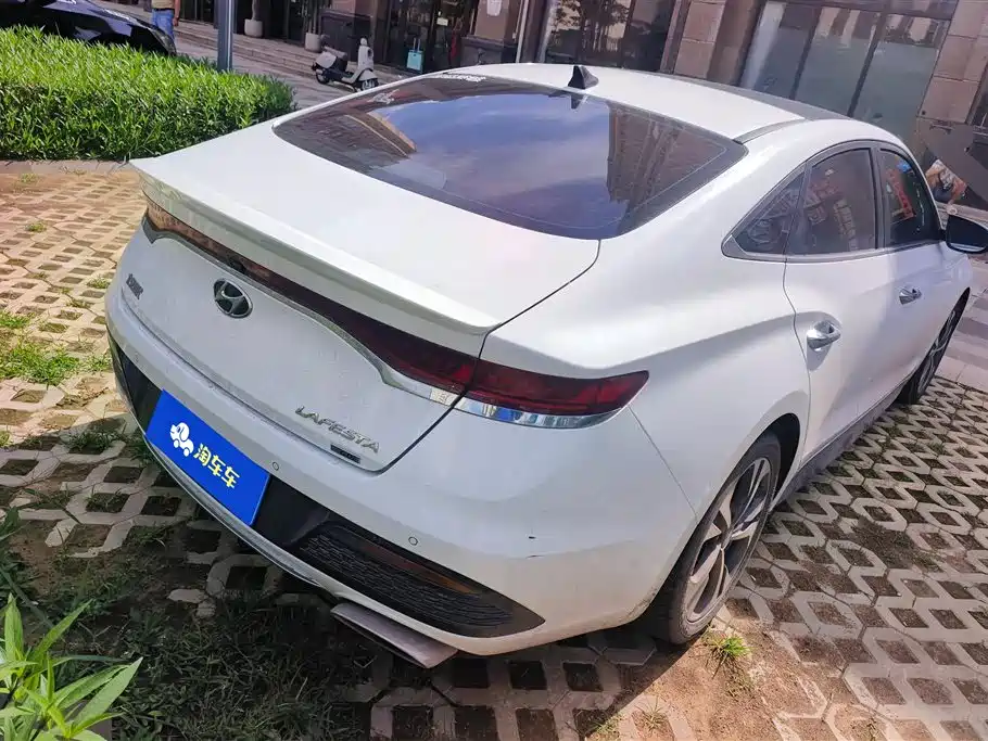 Hyundai Fista 2021 280TGDi DLX Luxury Edition фото 3