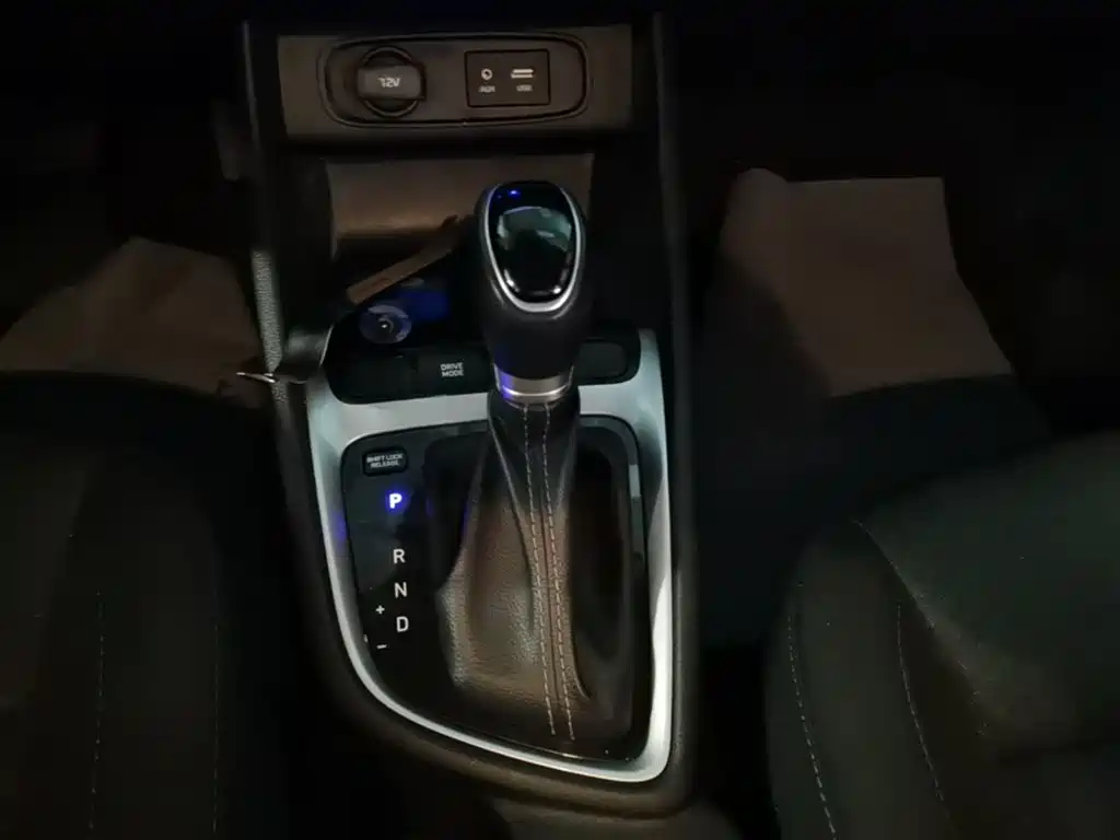 Hyundai Elantra 2018 1.6L Auto Joy GL (China V) фото 14