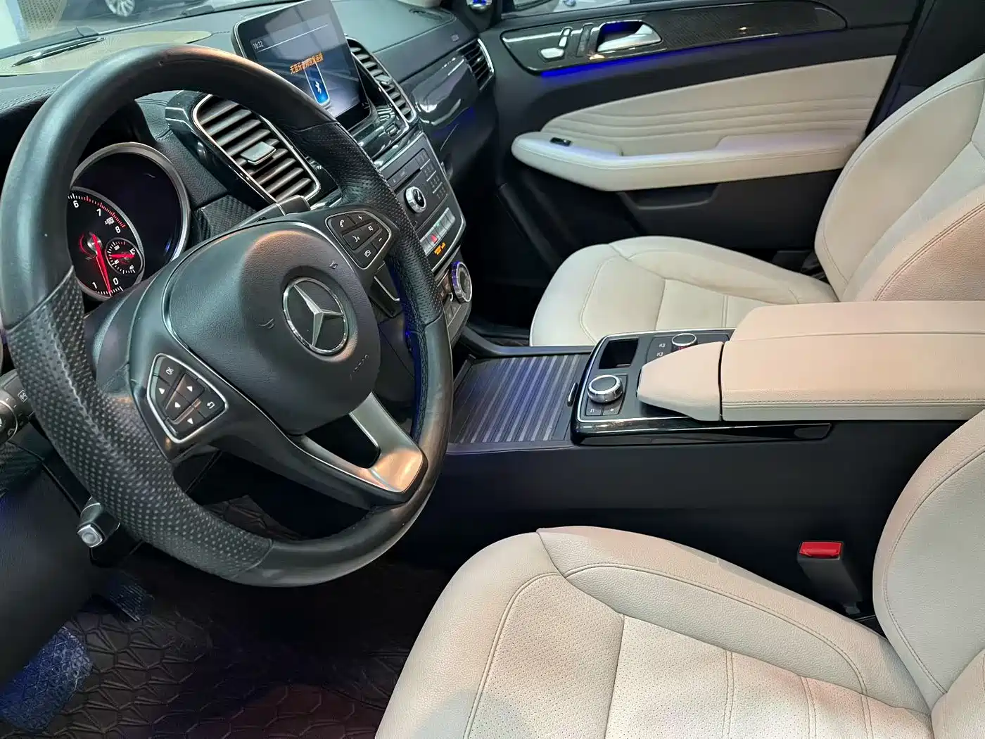 Mercedes-Benz GLE Coupe 2015 GLE 320 4MATIC Coupe SUV фото 16