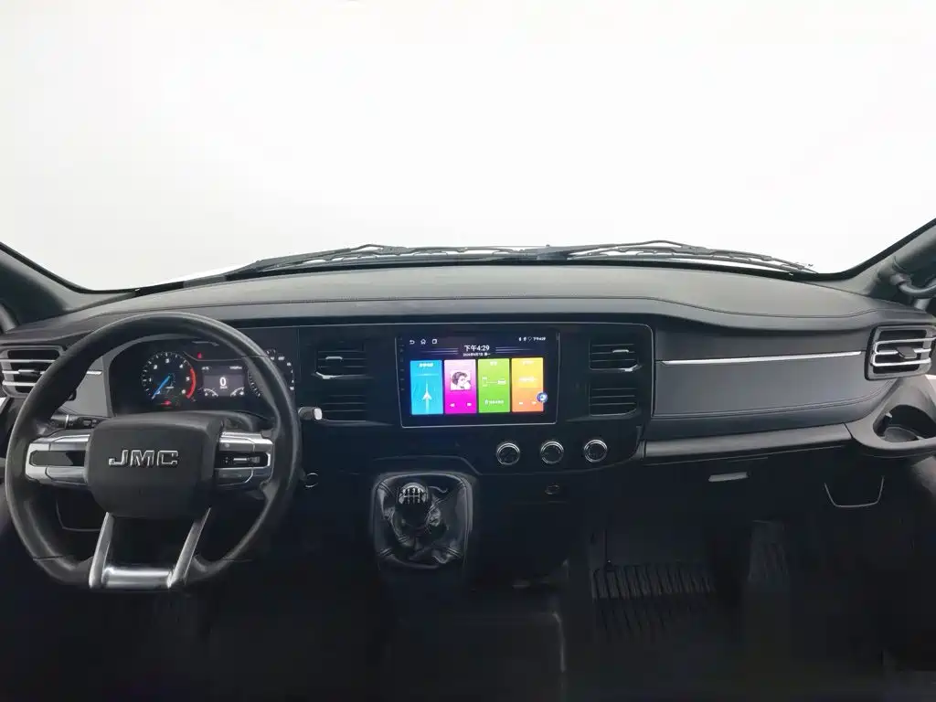 Jiangling JMC Fushun 2025 2023 Model 2.0T Manual Short Wheelbase Medium Roof Commercial Van 2/3 Seats