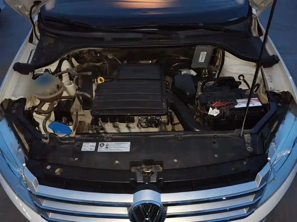 Volkswagen Santana 2015 1.6L Automatic Comfort Edition фото 20
