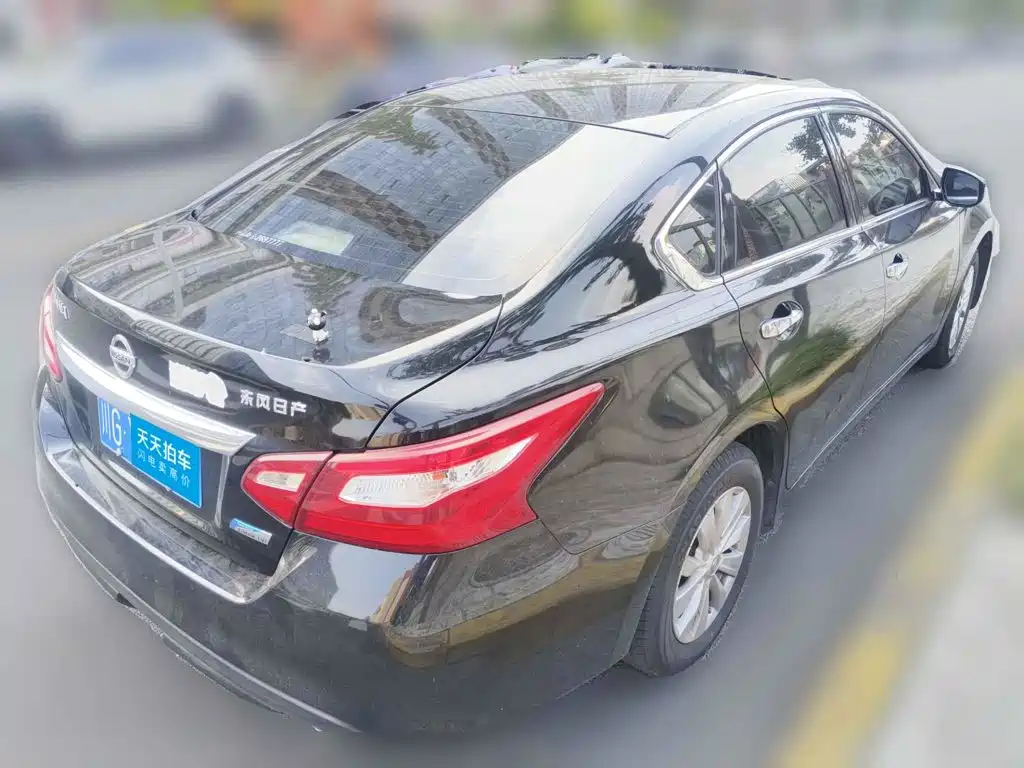 Фото 2 - Nissan Teana