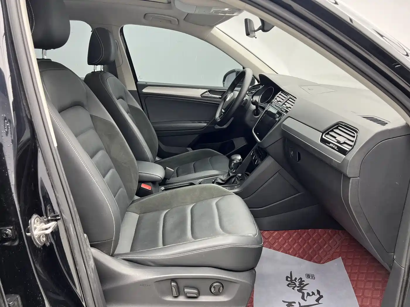Volkswagen Tiguan L 2021 280TSI Automatic 2WD Smart фото 9