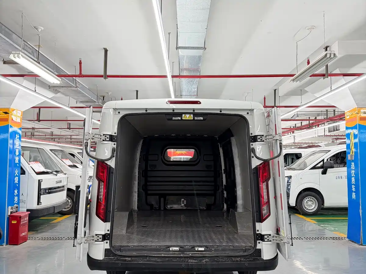 JIANGQI GROUP VAN BAOLU