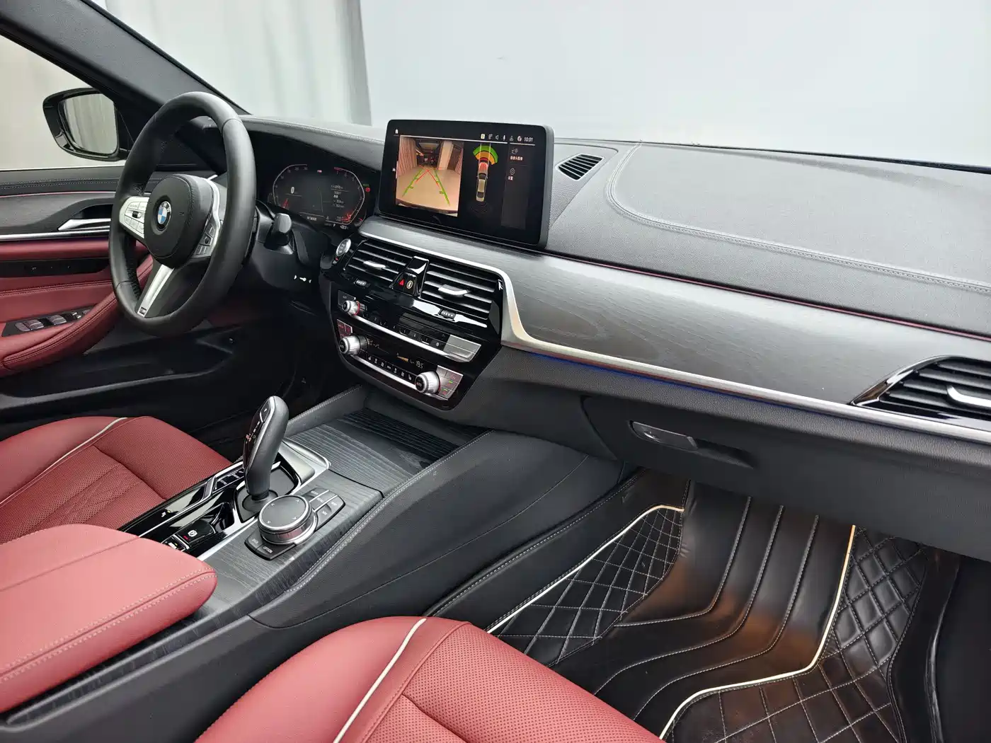 BMW 5 Series 2023 530Li Leading M Sport Package фото 10