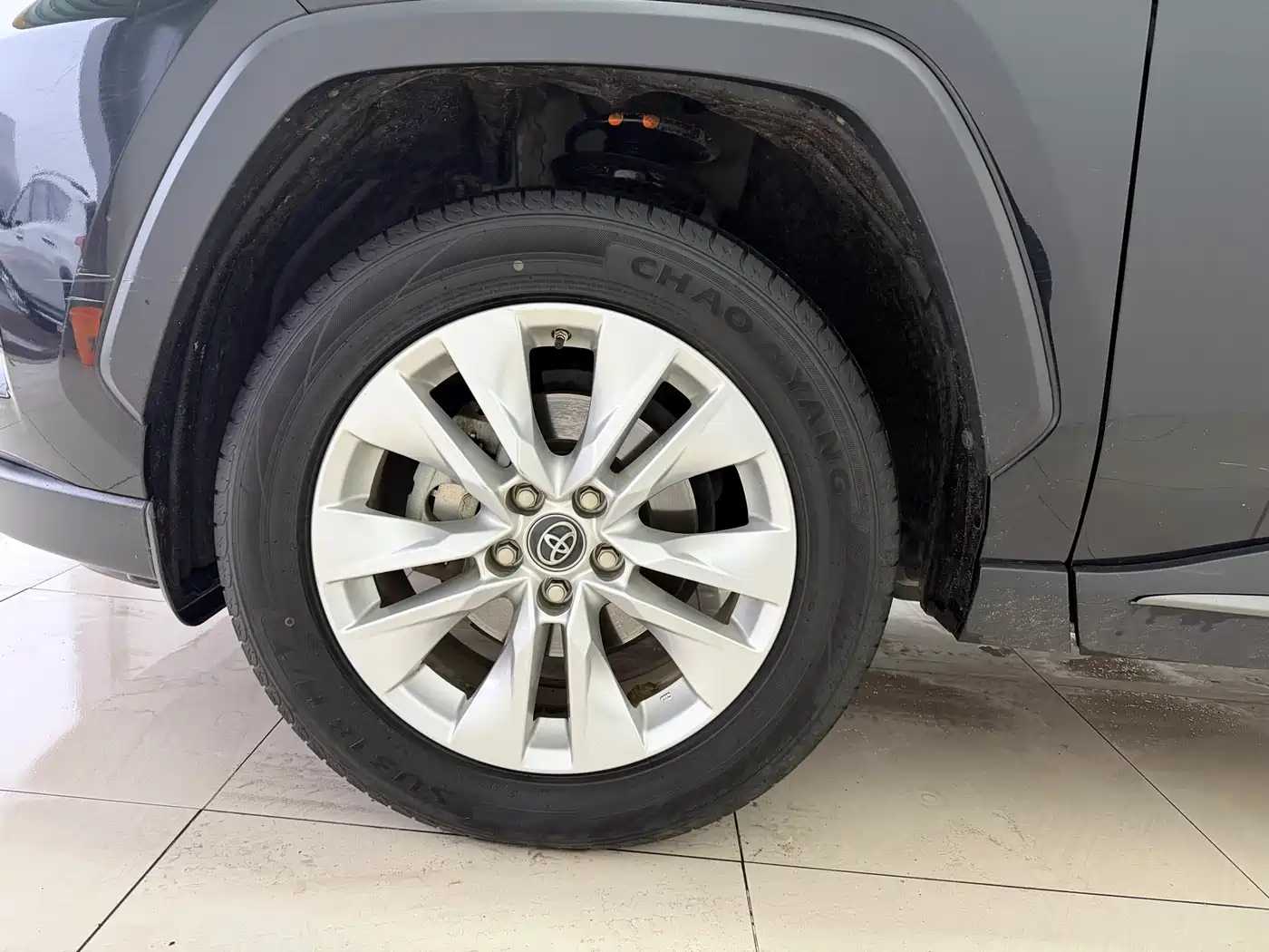 Toyota Wildlander 2022 2.0L CVT FWD Leading Edition фото 4