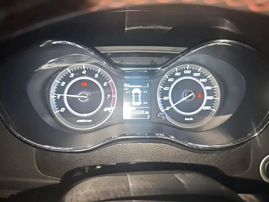 Baojun 560 2017 2016 1.8L Manual Luxury