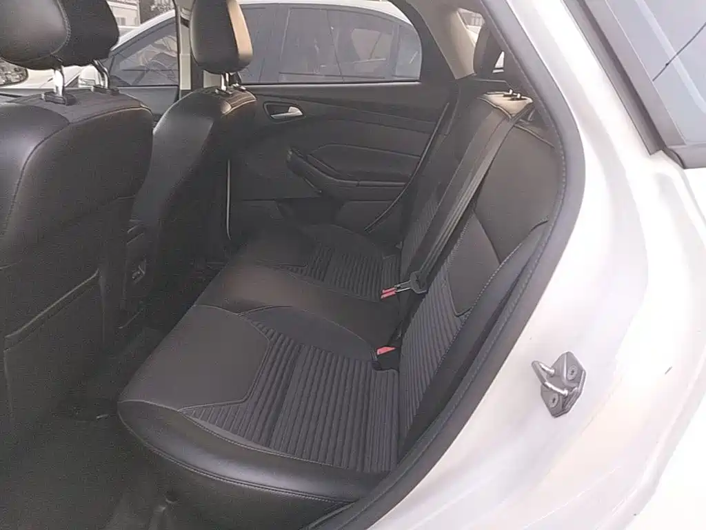 Ford Focus 2018 2017 Hatchback 1.6L Auto Fashion Smart Edition