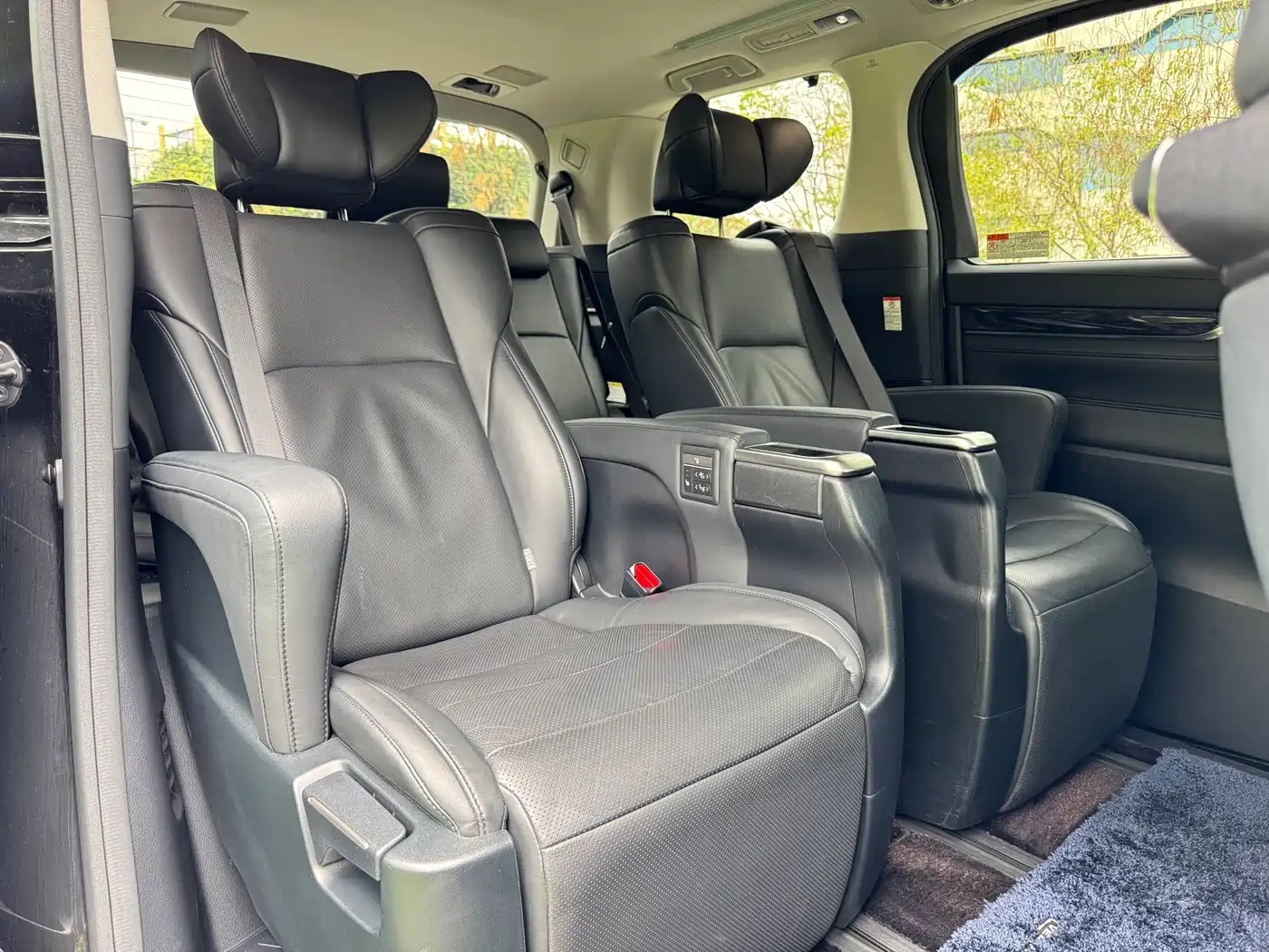 Toyota Vellfire 2021 2020 Twin Engine 2.5L HV Luxury Edition