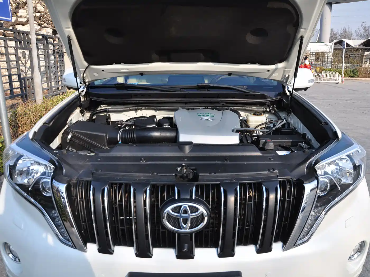Toyota Prado 2016 3.5L Auto TX-L фото 16