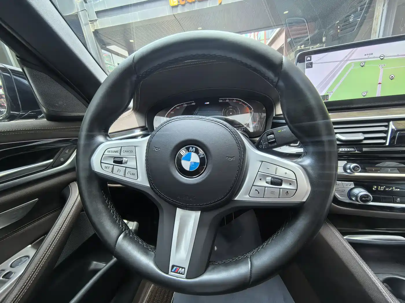 BMW 5 Series 2022 525Li M Sport Package фото 15