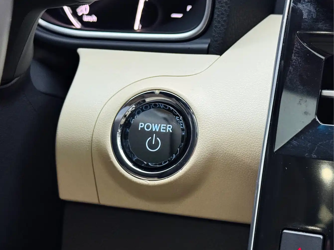 Toyota Avalon 2019 Hybrid 2.5L Luxury Edition China VI фото 21