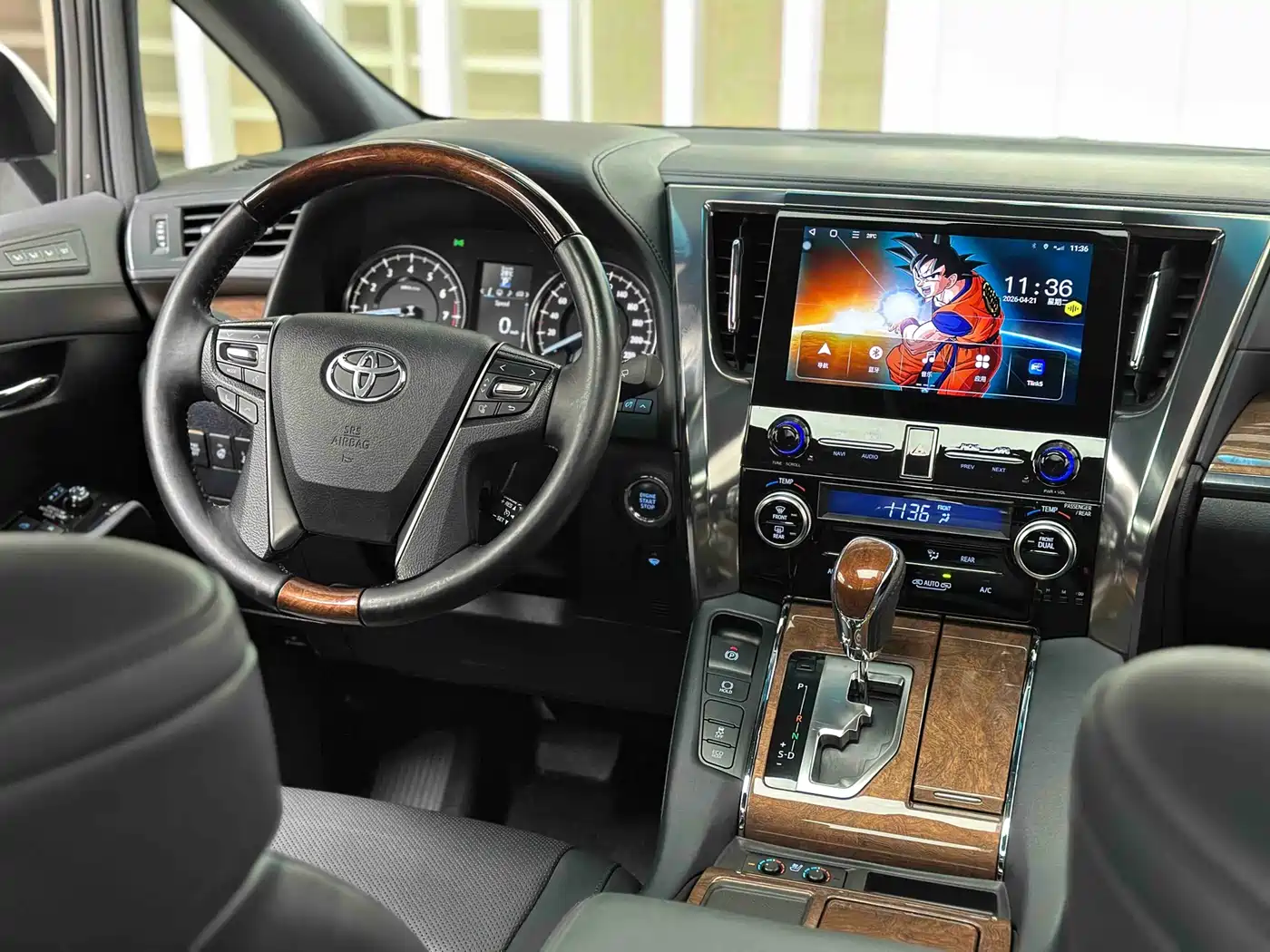 Toyota Alphard 2015 3.5L Premium Edition фото 19