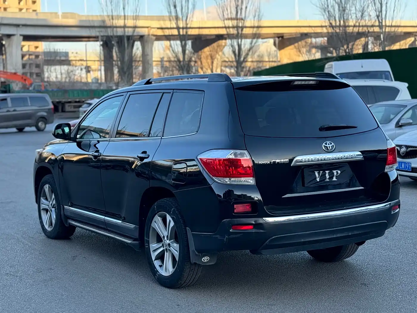 Toyota Highlander 2012 2.7L 2WD 7-Seater Luxury Edition фото 4