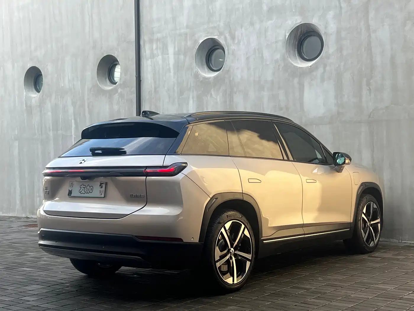2024 NIO ES7