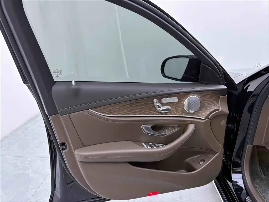 Mercedes-Benz E-Class 2022 Facelift E 300 L Luxury Style фото 16