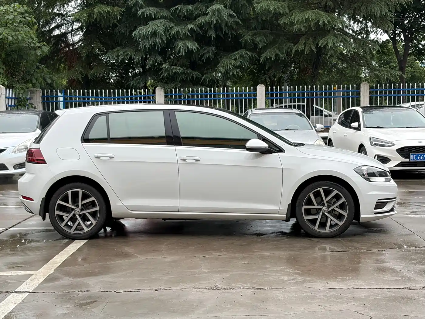 Volkswagen Golf 2020 Beloved Edition 280TSI DSG Luxury фото 17