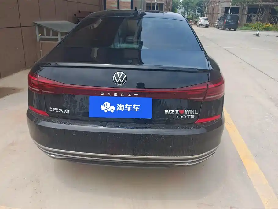 Volkswagen Passat 2023 Facelift 330TSI Luxury Edition фото 4