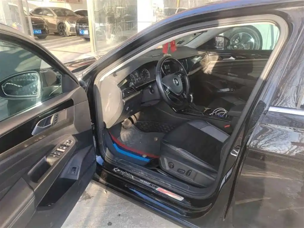 Volkswagen Passat 2019 330TSI Elite Version China VI фото 6