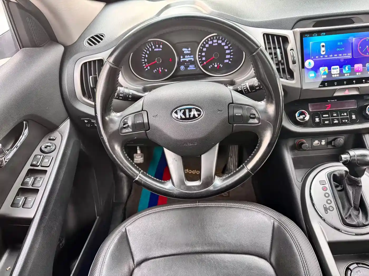 Kia Sportage 2016 2.0L Automatic 2WD GLS фото 6