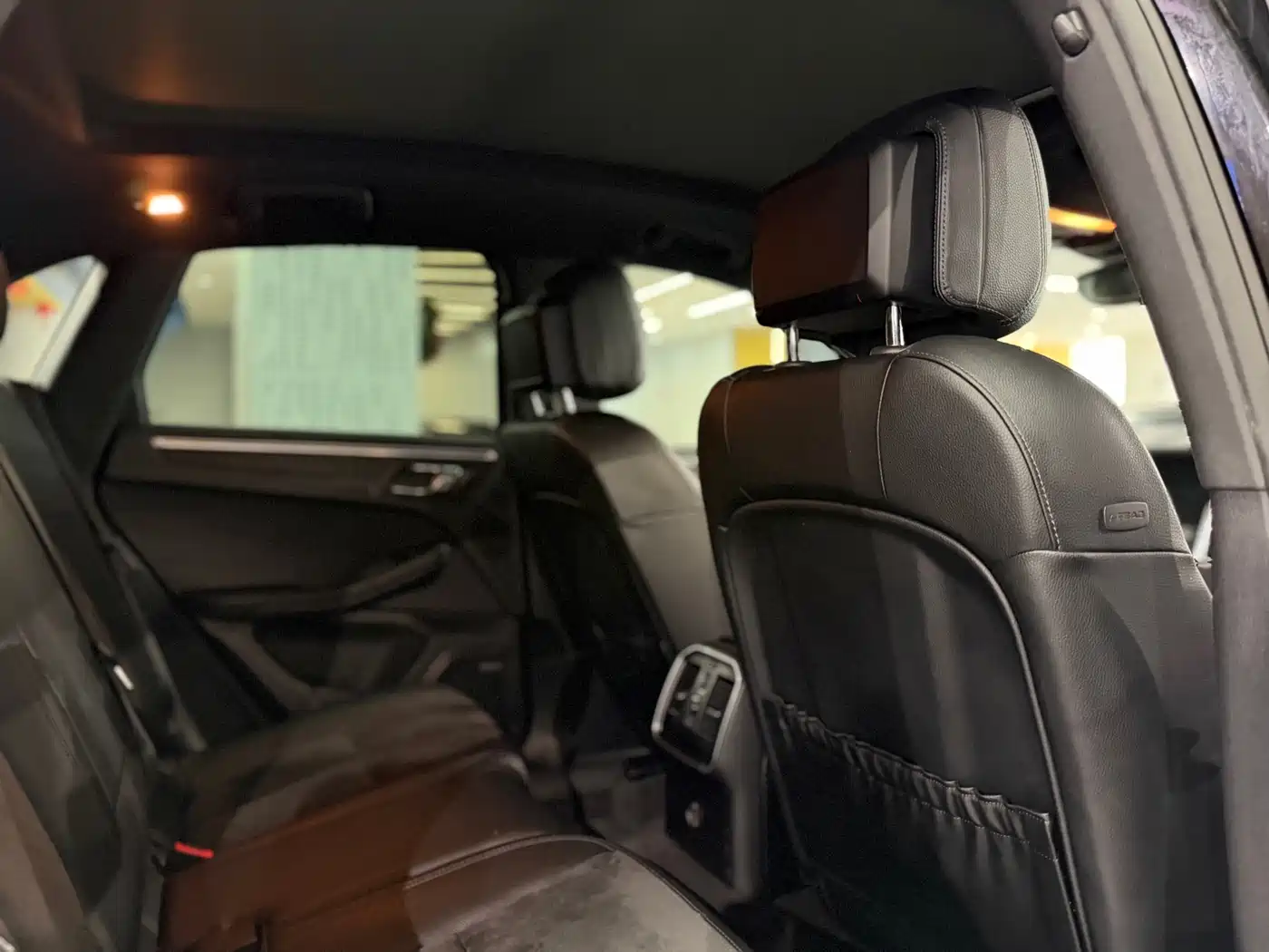 Porsche Macan 2017 Macan 2.0T фото 13