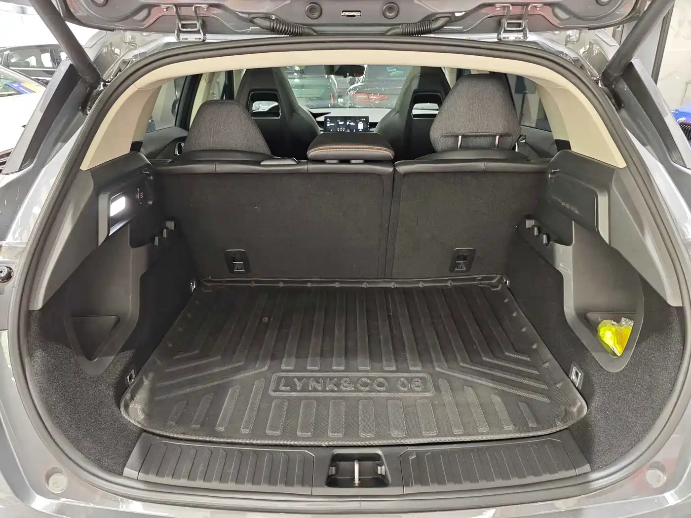 Lynk & Co 06 EM-P 2022 2022 PHEV 84KM Range Pro