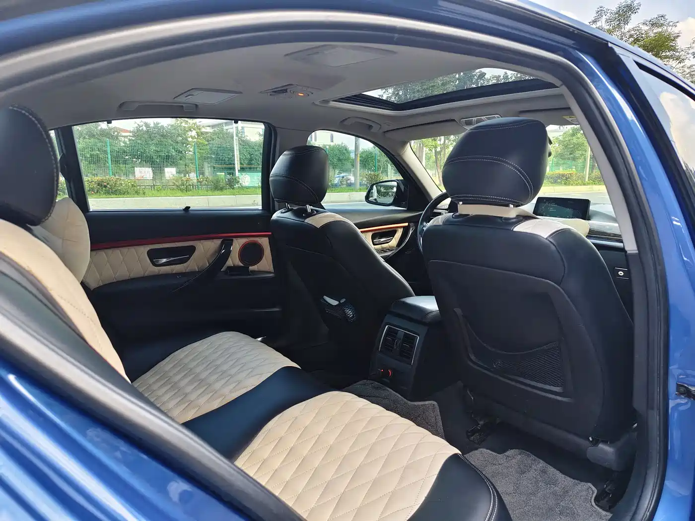 BMW 3 Series 2017 330Li M Sport фото 10