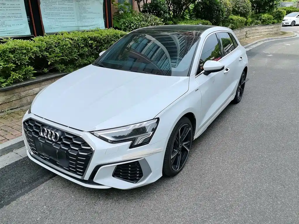 Audi A3 2024 Model Sportback 35 TFSI Fashion Sport фото 2