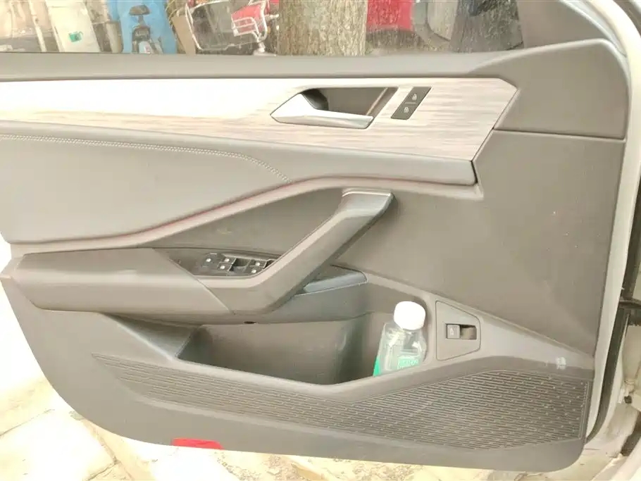 Volkswagen Sagitar 2023 300TSI DSG Surpassing Edition фото 7