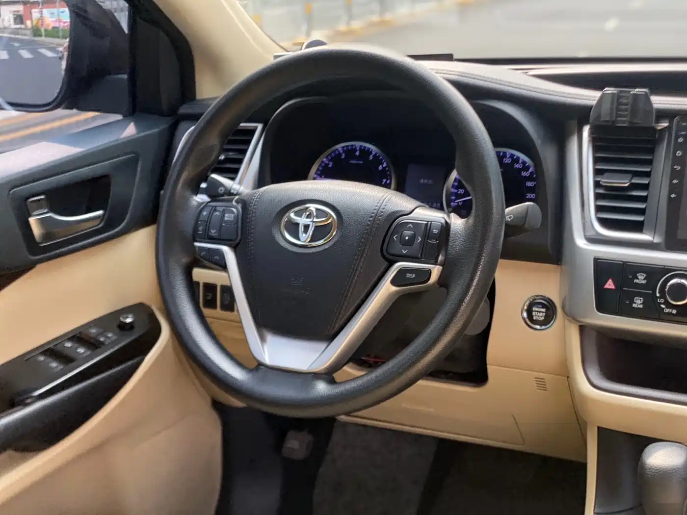 Toyota Highlander 2018 2.0T 2WD Elite 7-seater (China V) фото 11