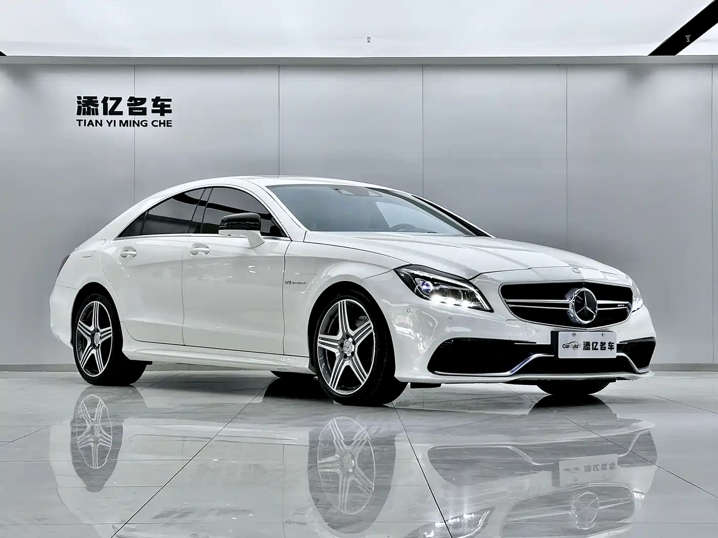 Mercedes-Benz CLS AMG 2015 AMG CLS 63 4MATIC фото 3