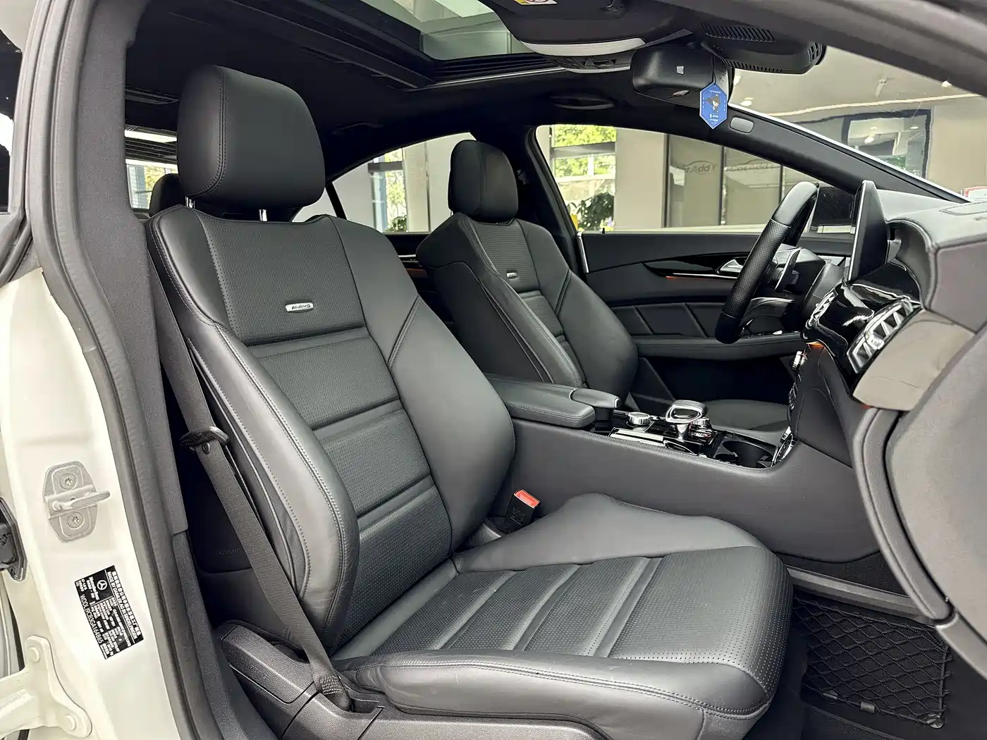 Mercedes-Benz CLS AMG 2015 AMG CLS 63 4MATIC фото 15