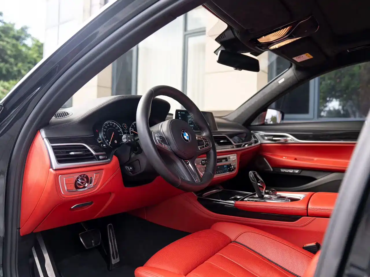Photo 4 - BMW 7 Series