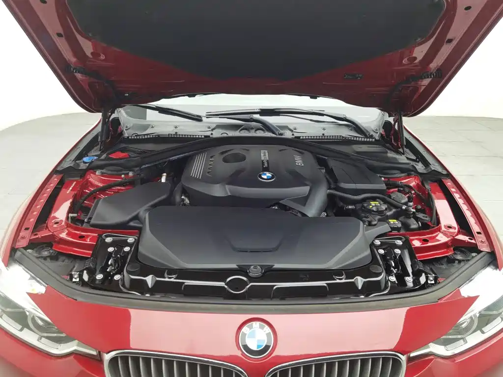Photo 6 - BMW 3 Series