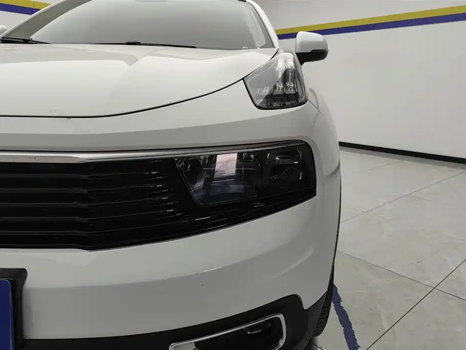 Lynk & Co 01 2017 2.0T 2WD Pro Version фото 5