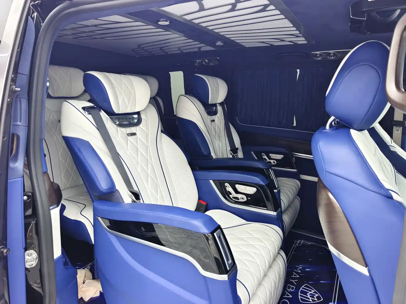 Mercedes-Benz V-Class 2022 V 260 Pilot Edition фото 17