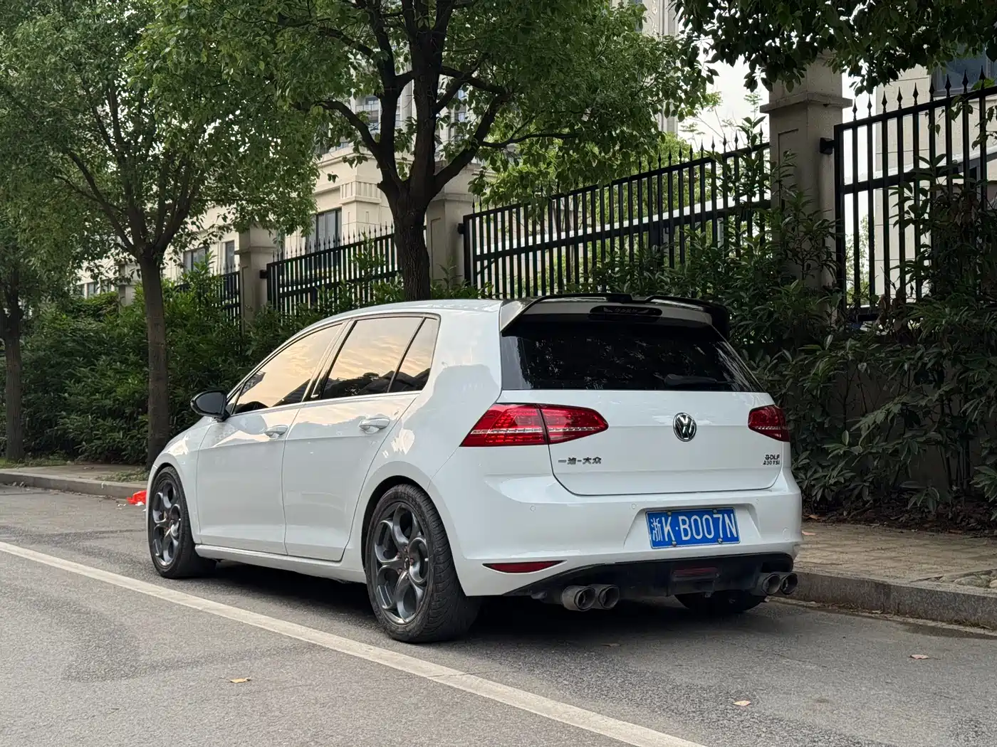 Volkswagen Golf 2016 1.4TSI 25th Anniversary Edition фото 8