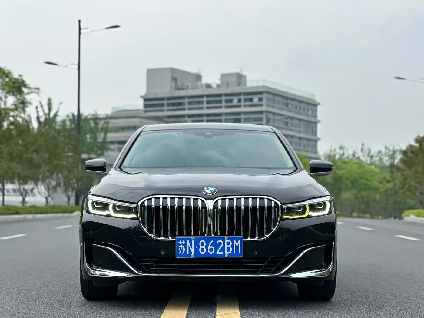 BMW 7 Series 2021 Model 730Li Luxury Package фото 2