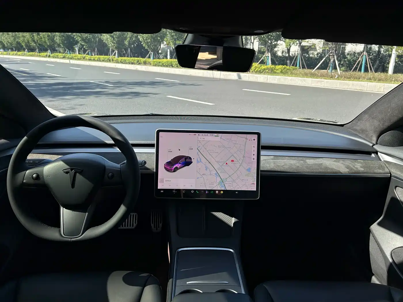 Фото 8 - Tesla Model 3