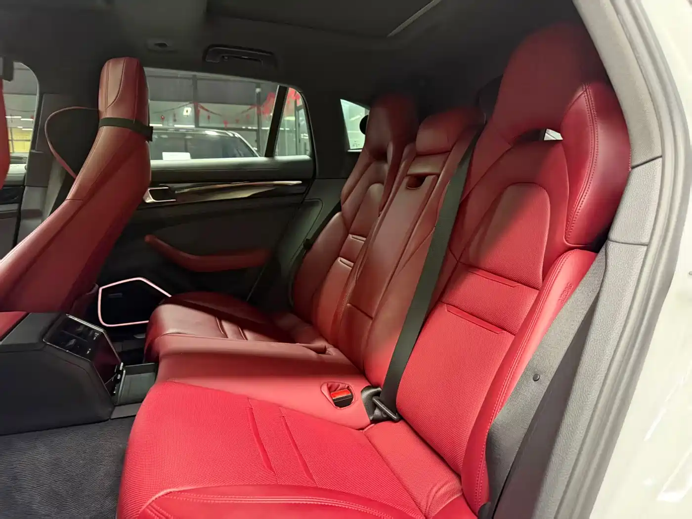 Porsche Panamera 2017 Panamera 4 Sport Turismo 3.0T фото 5