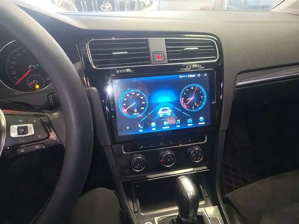 Volkswagen Golf 2018 230TSI Automatic Luxury фото 13