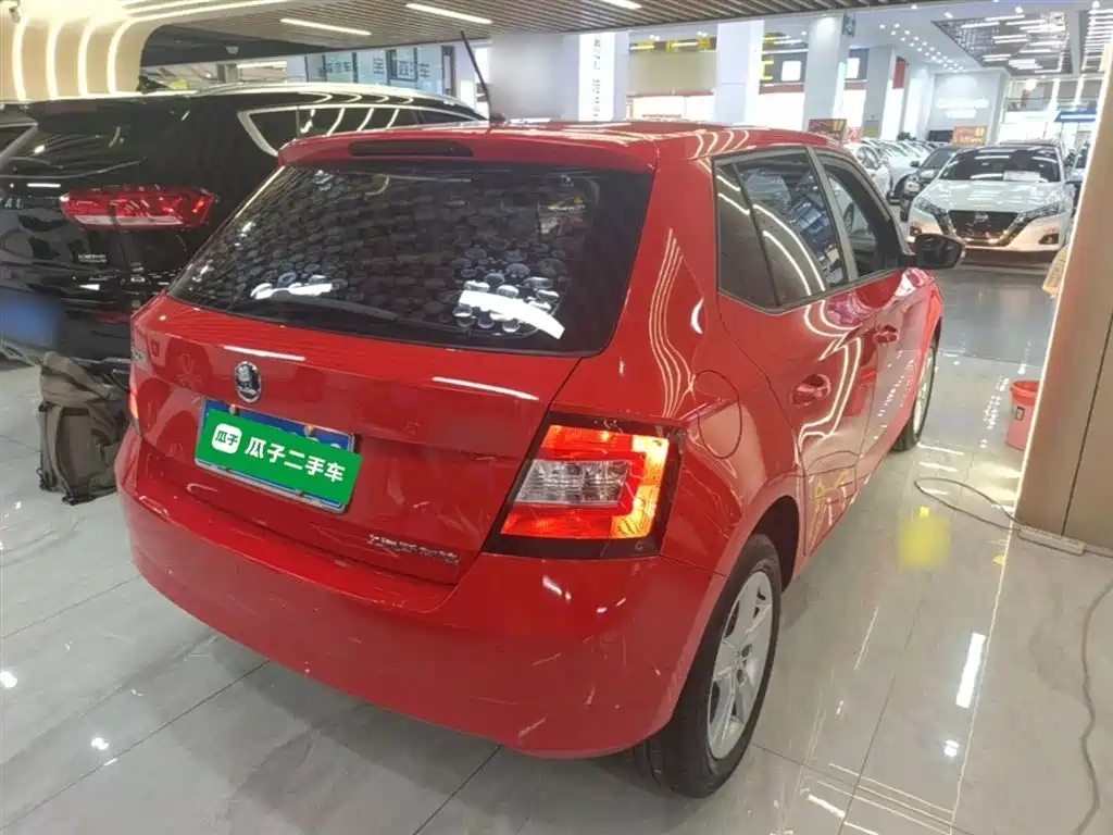 Škoda Fabia 2017 1.4L Auto Car Enjoy Edition фото 7