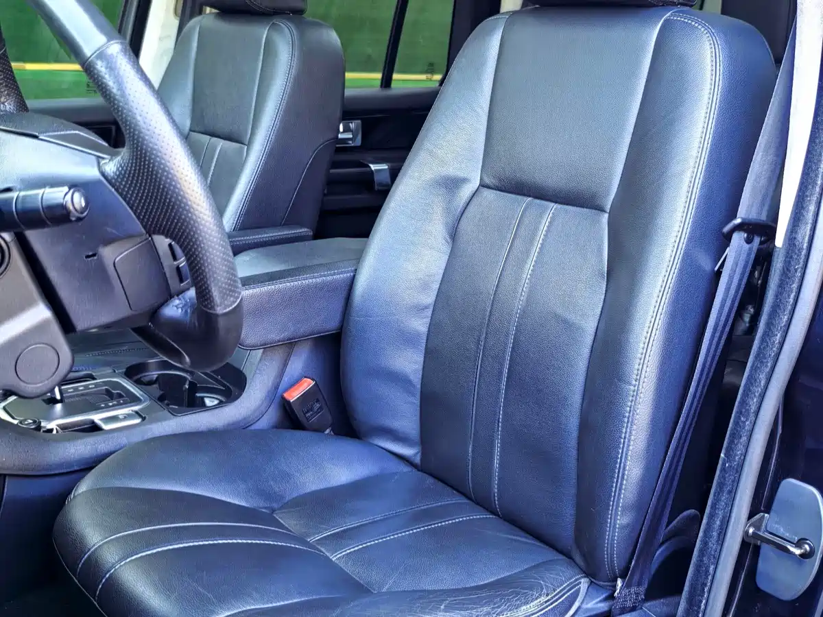 Land Rover Discovery 2011 3.0 SDV6 HSE Diesel фото 14