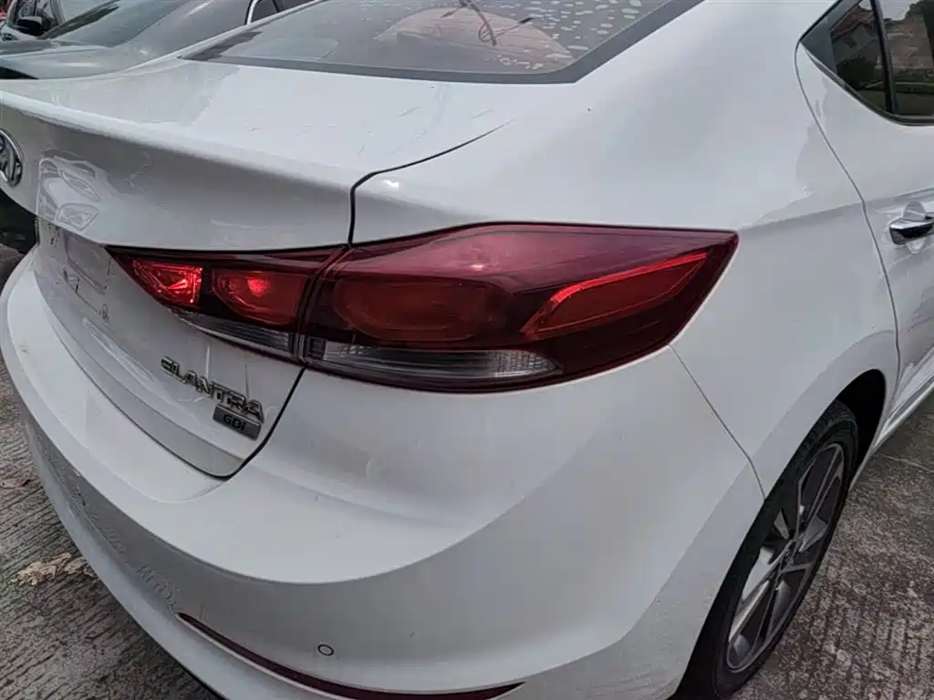 Hyundai Elantra 2016 Model 1.6L Automatic Smart Elite фото 8
