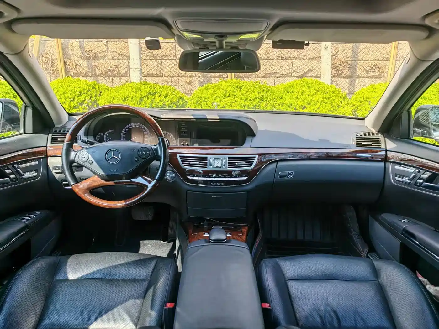 Mercedes-Benz S-Class 2012 S 350 L 4MATIC Grand Edition фото 5