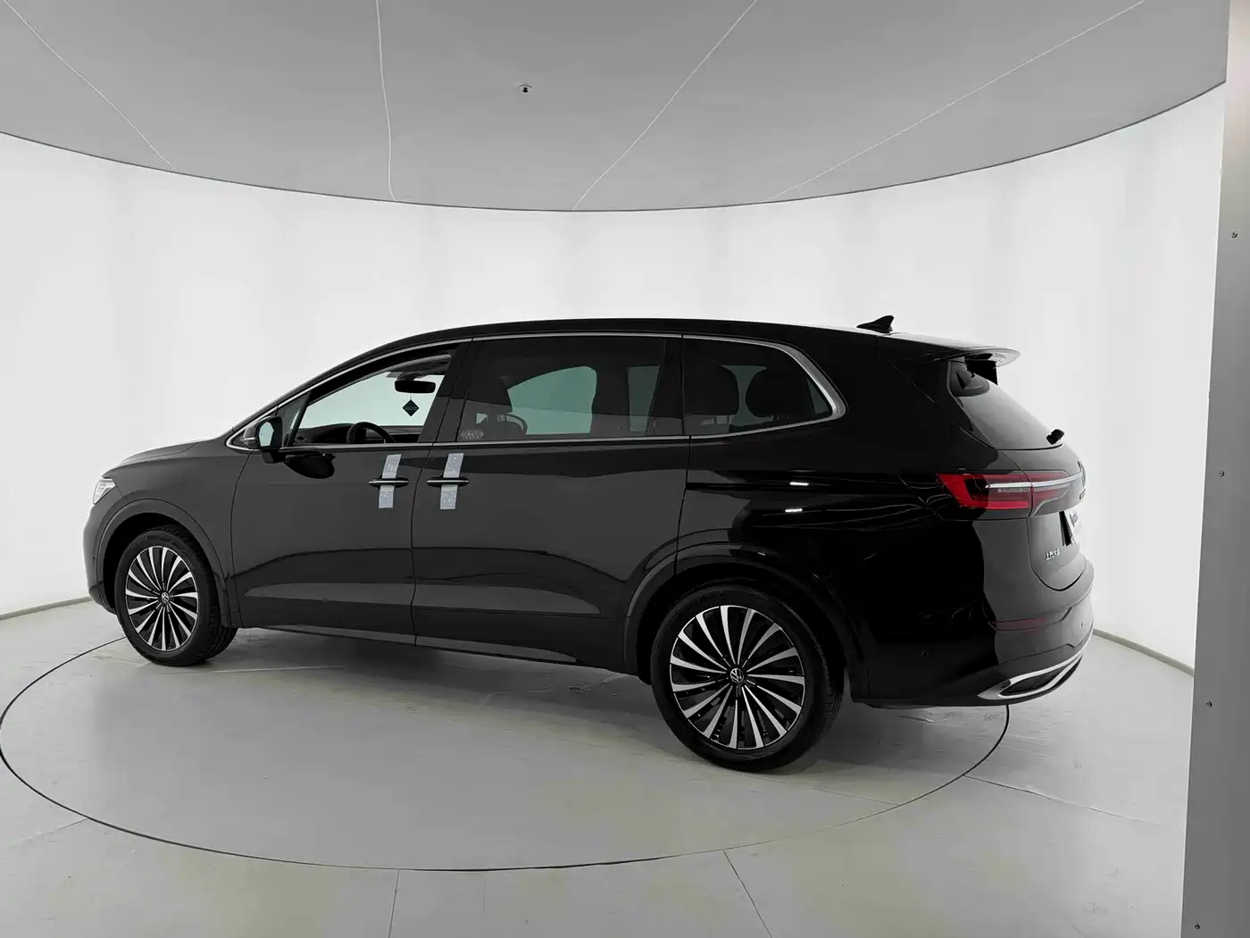 Volkswagen Viloran 2024 380TSI Executive Edition фото 5