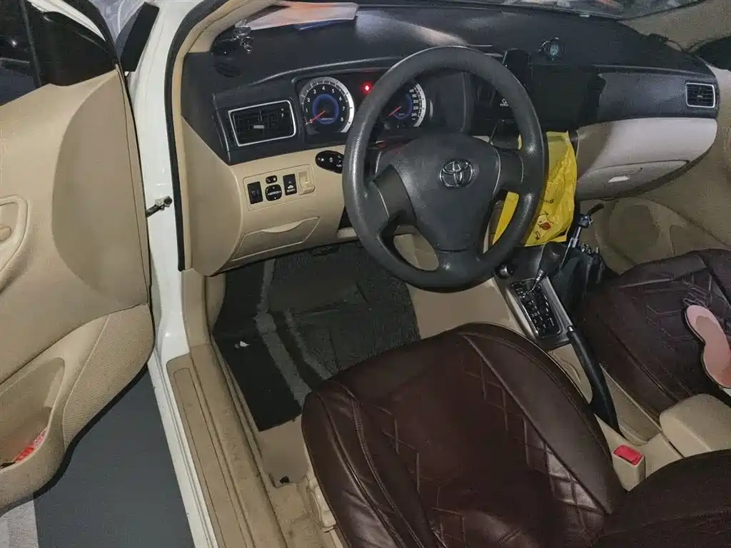Toyota Corolla 2013 1.6L Automatic Excellence Edition фото 3