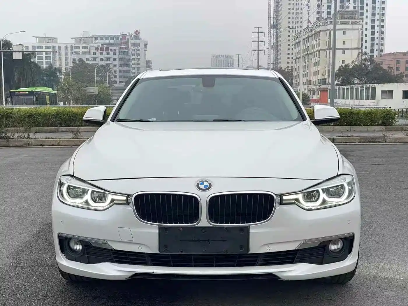 BMW 3 Series 2017 320Li M Sport фото 2