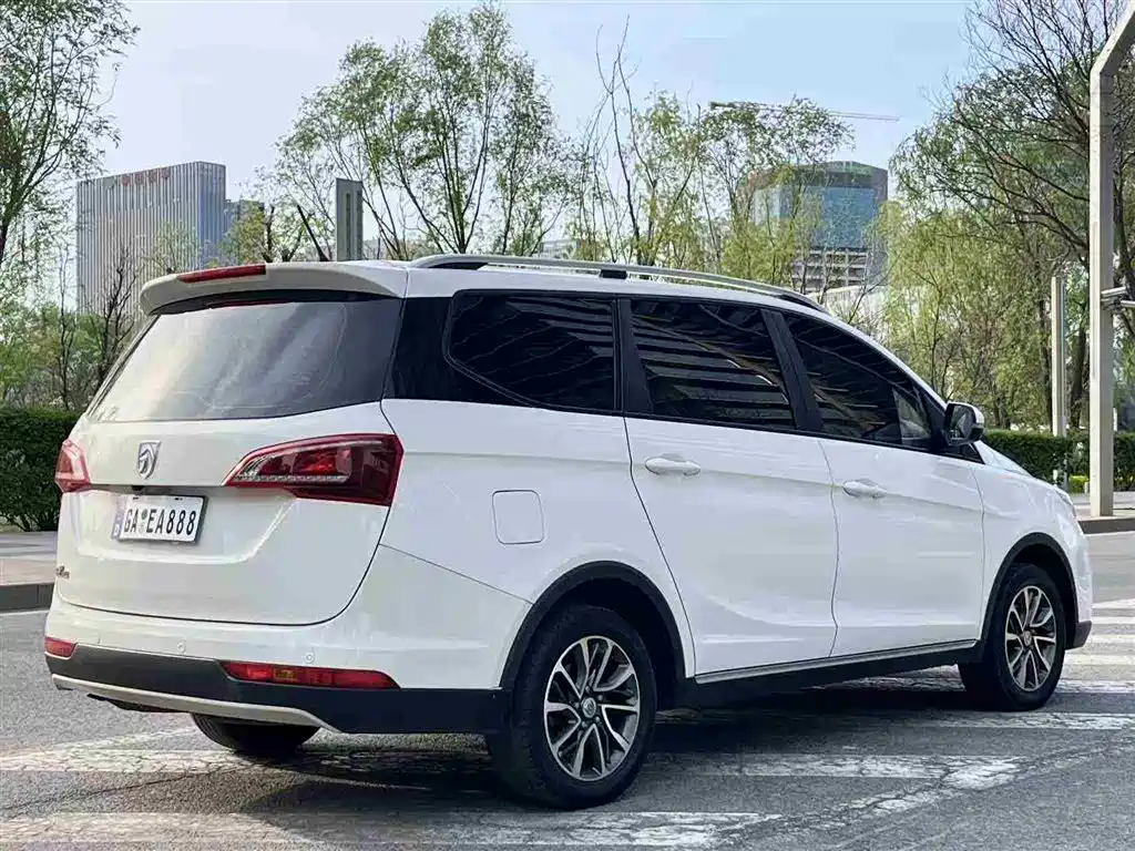 Baojun 730 2019 1.5L Manual Fashion Edition 7-Seater China VI фото 7